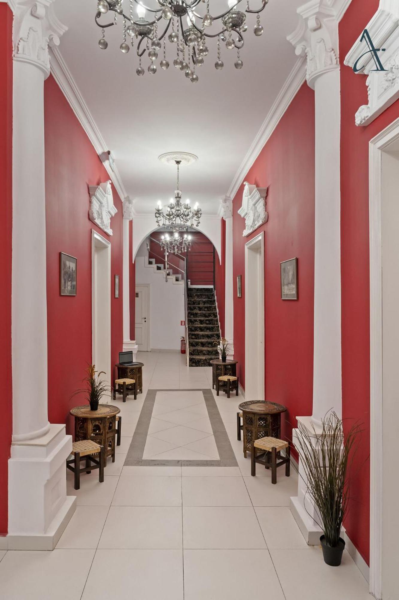 Ramana Garden Hostel - Self-Service Accommodation Бухарест Экстерьер фото